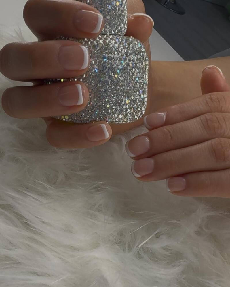 MANICURA FRANCESA